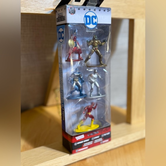DC Nano Metalfigs WonderWoman Cyborg Flash Parademon Batman Diecast Figure 5Pack - Picture 3 of 12
